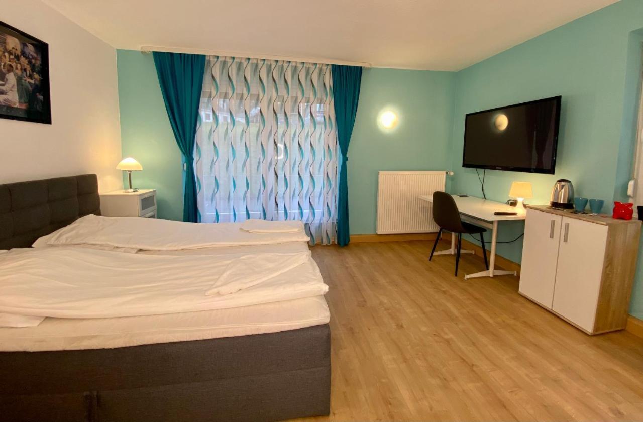 Privatzimmer Im Apartment - Apple Tv Netflix Kingsize Bett Arbeitsplatz Naehe Hbf Koblencja Zewnętrze zdjęcie