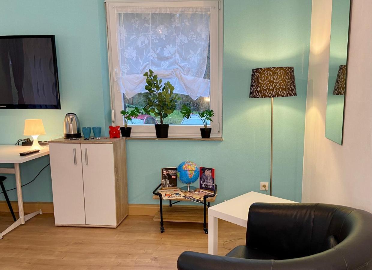 Privatzimmer Im Apartment - Apple Tv Netflix Kingsize Bett Arbeitsplatz Naehe Hbf Koblencja Zewnętrze zdjęcie
