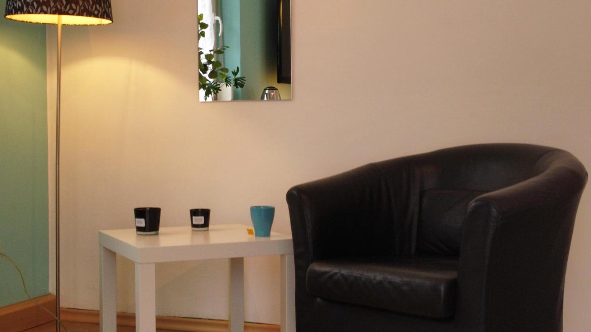 Privatzimmer Im Apartment - Apple Tv Netflix Kingsize Bett Arbeitsplatz Naehe Hbf Koblencja Zewnętrze zdjęcie